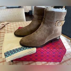 Tory Burch Brooke Ankle Bootie size 8